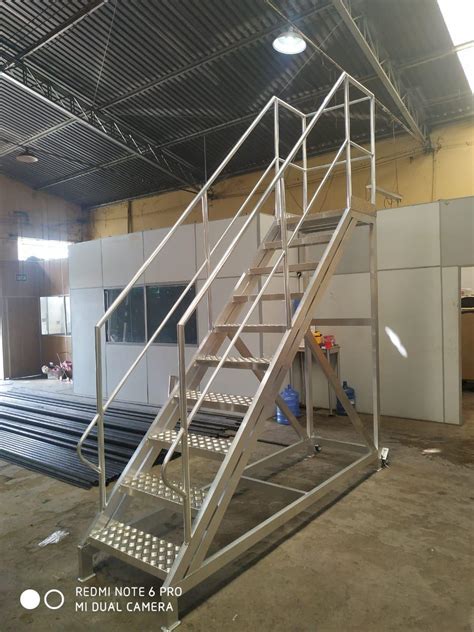 fábrica de escadas de alumínio